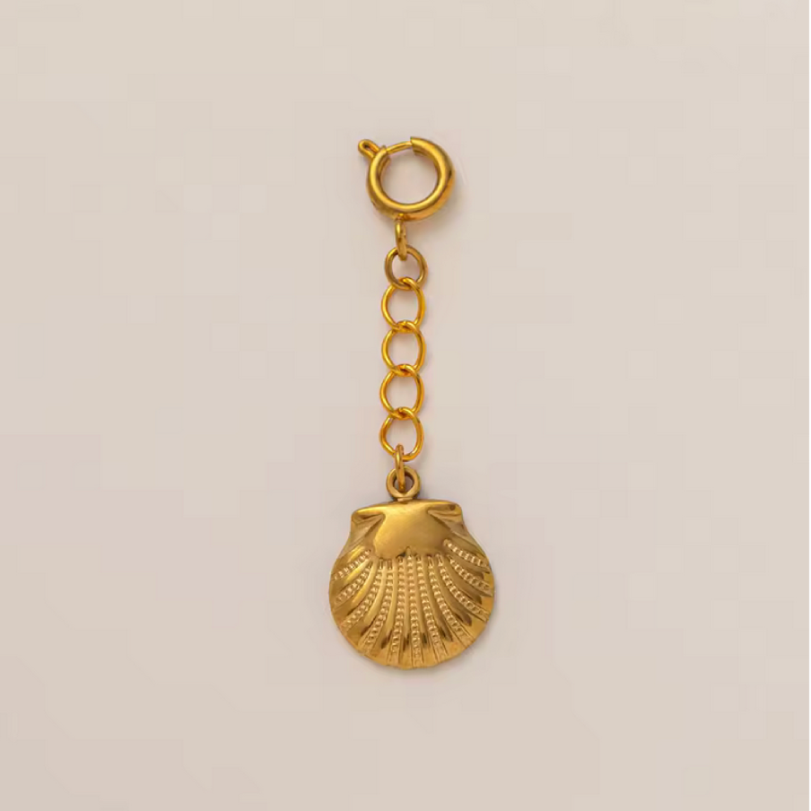 Isla Charms